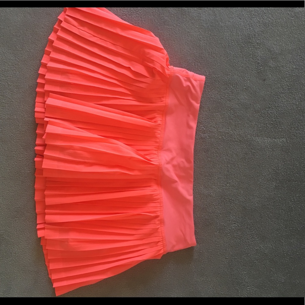 Lululemon pink tennis skirt